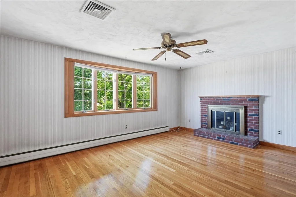 Photo of 57 Allen Ave