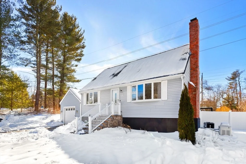 Photo of 77 Bicknell Rd
