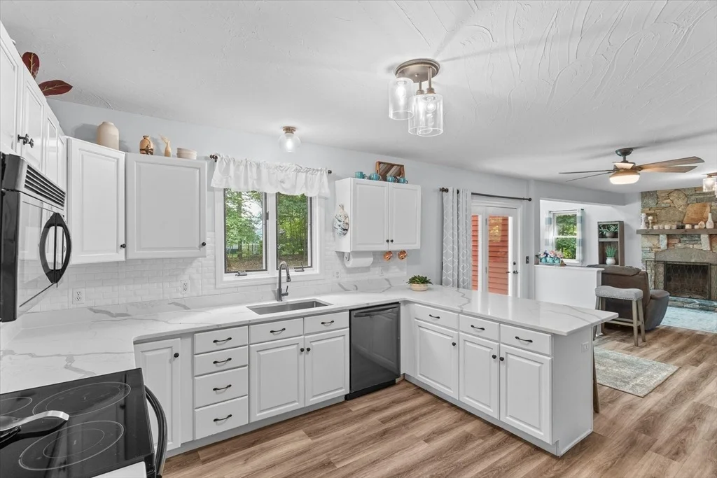 Photo of 12 Easter Brook Rd