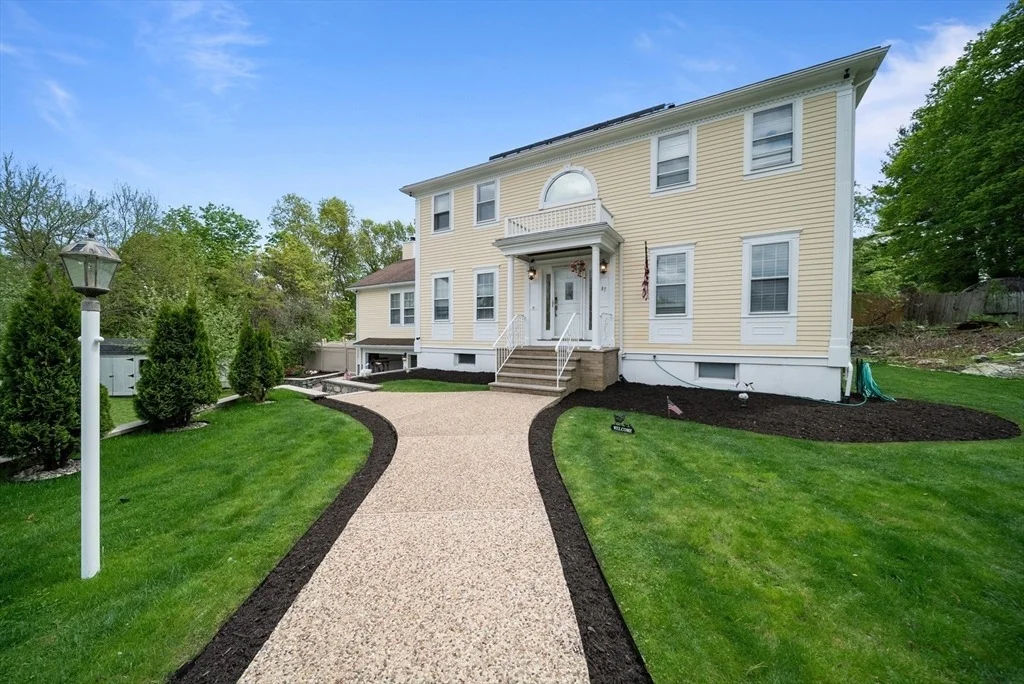 Photo of 87 Hammersmith Dr