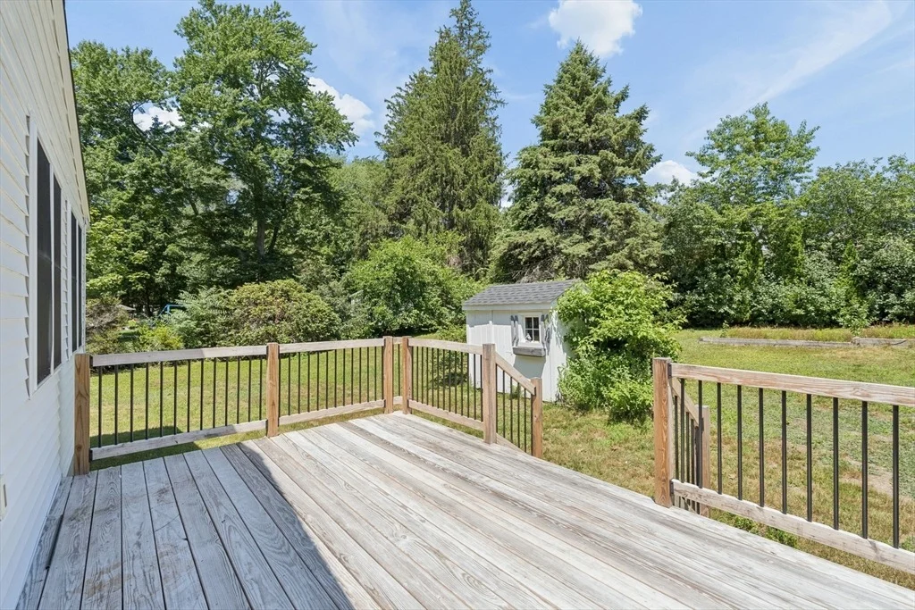 Photo of 83 Colgate Dr