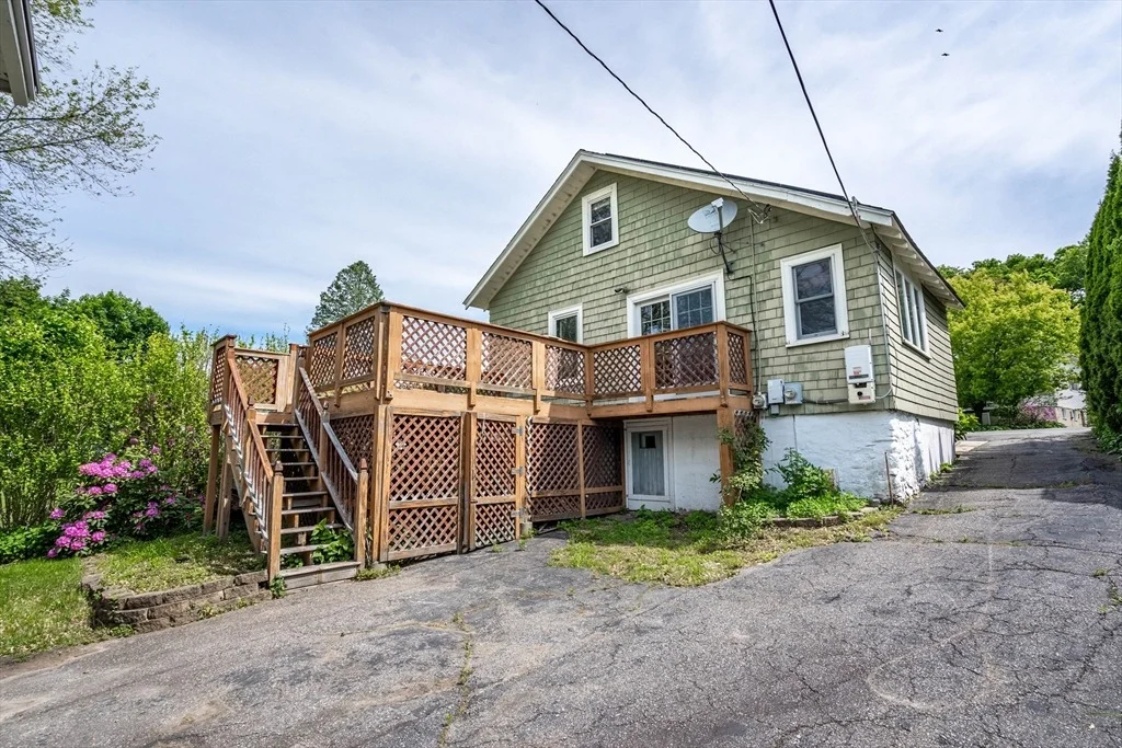 Photo of 204 Massasoit Rd