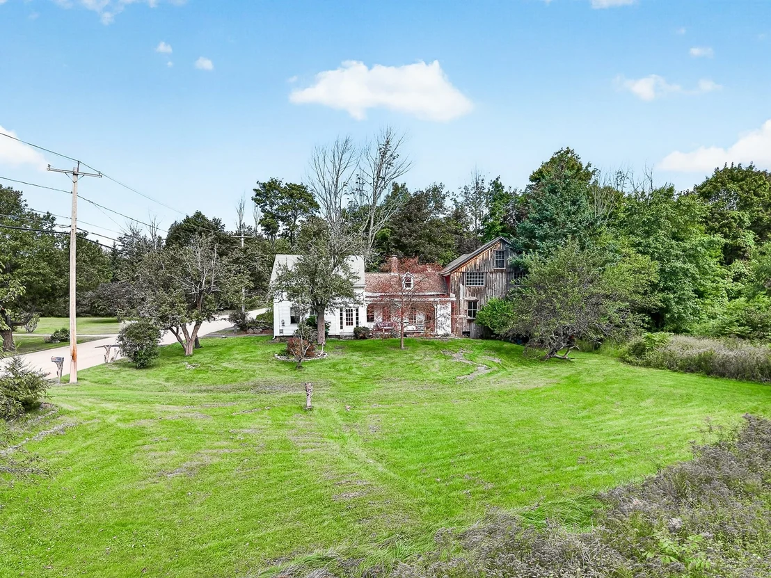 Photo of 260 Pleasant St