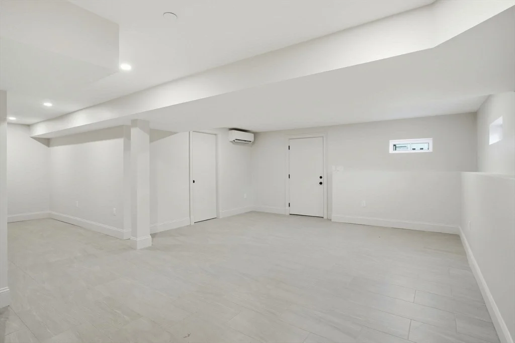 Photo of 9 Lovis Ave