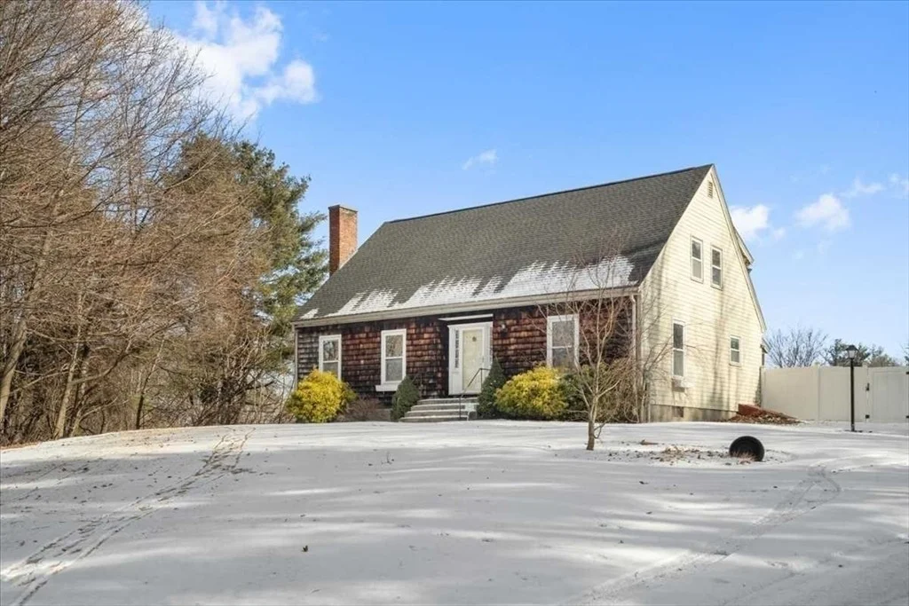 Photo of 1 Olde Parish Ln