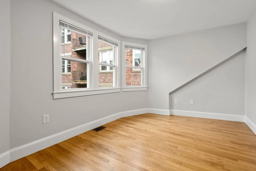 Photo of Unit A at 129 Sutherland Road