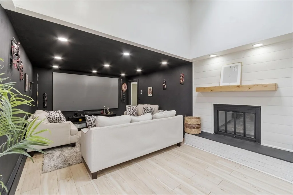 Photo of 82 Cornell Rd
