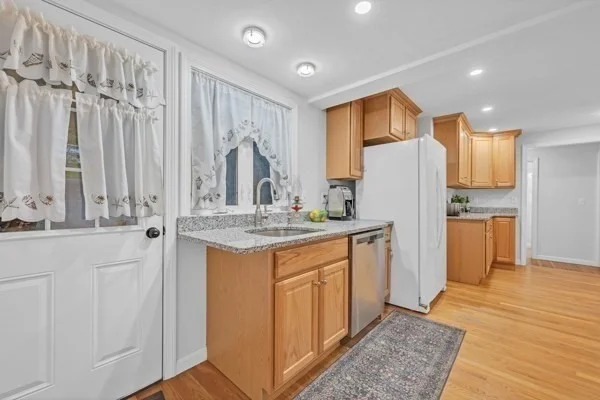 Photo of 5 1/2 W Sutton Rd