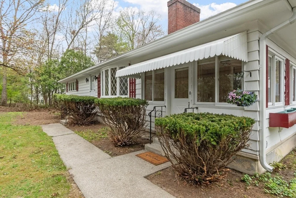 Photo of 108 Lowell Rd