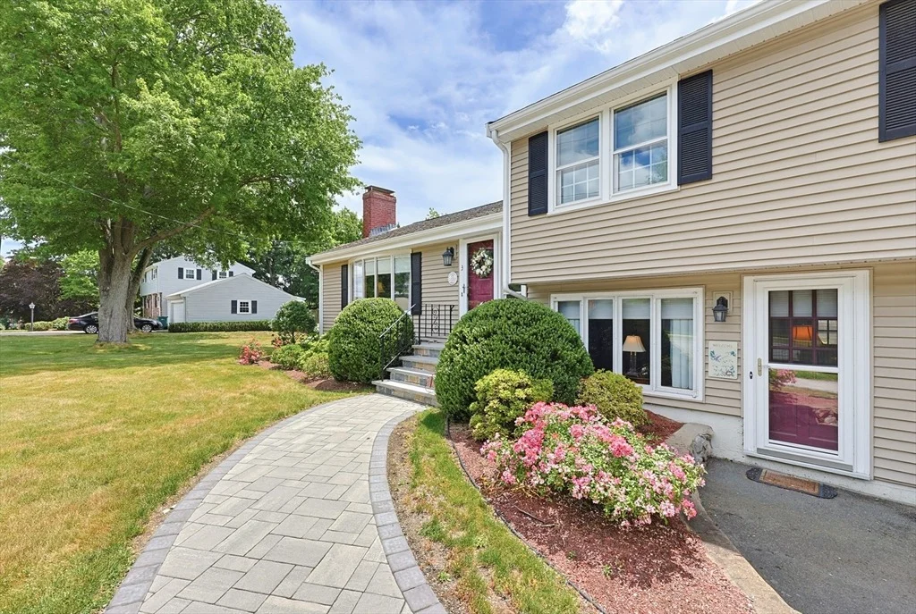 Photo of 3 Suffolk Dr