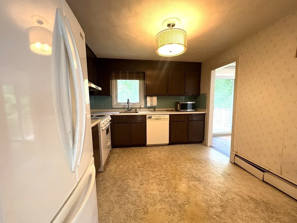Photo of 31 Dix Rd Ext