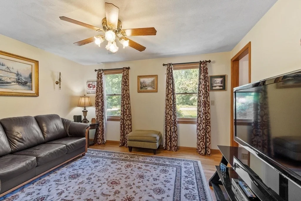 Photo of 47 Sequoia Dr