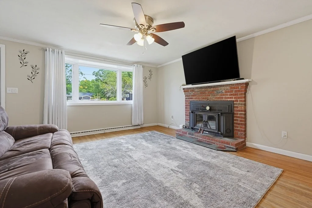 Photo of 8 Pontiac Rd