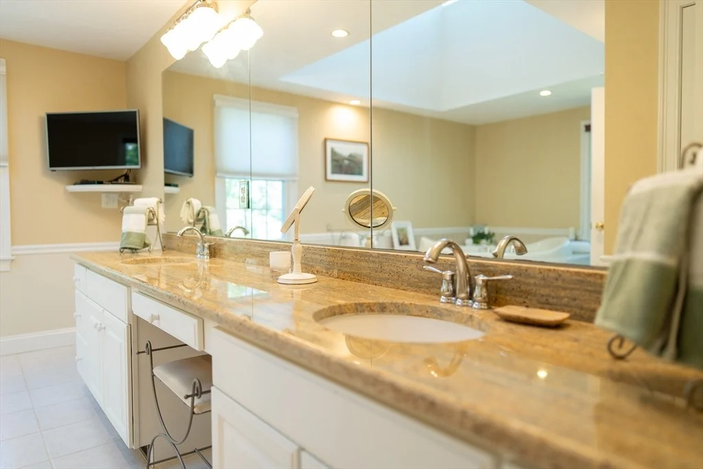 Photo of 62 Three Ponds Dr