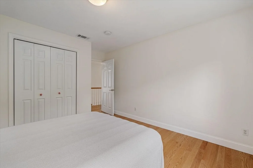 Photo of 8 Cardinal Cir