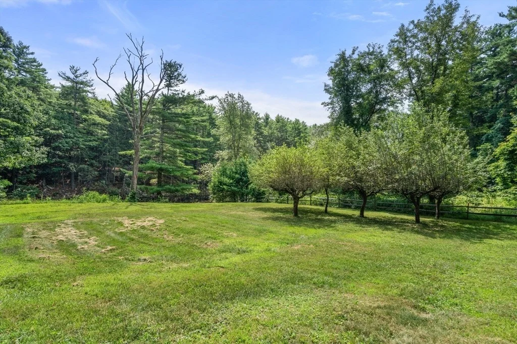 Photo of 749 Alpine Dr