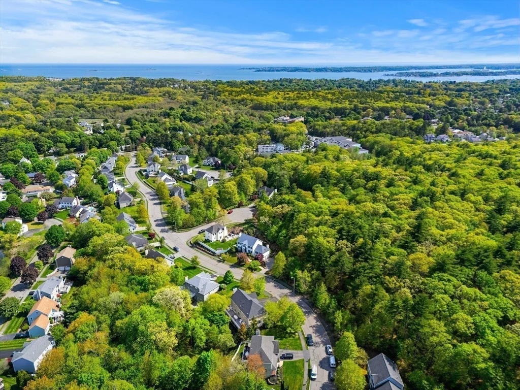 Photo of 10 Yankee Way