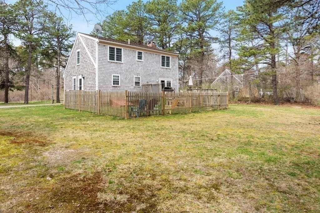 Photo of 37 Triangle Cir