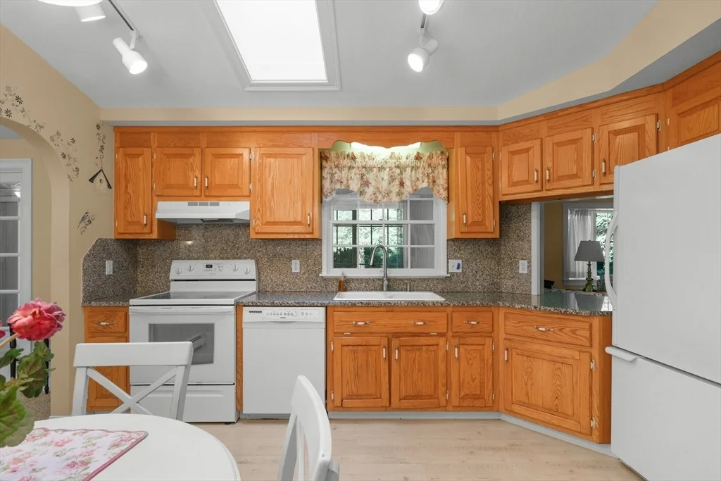 Photo of 87 Foxglove Rd