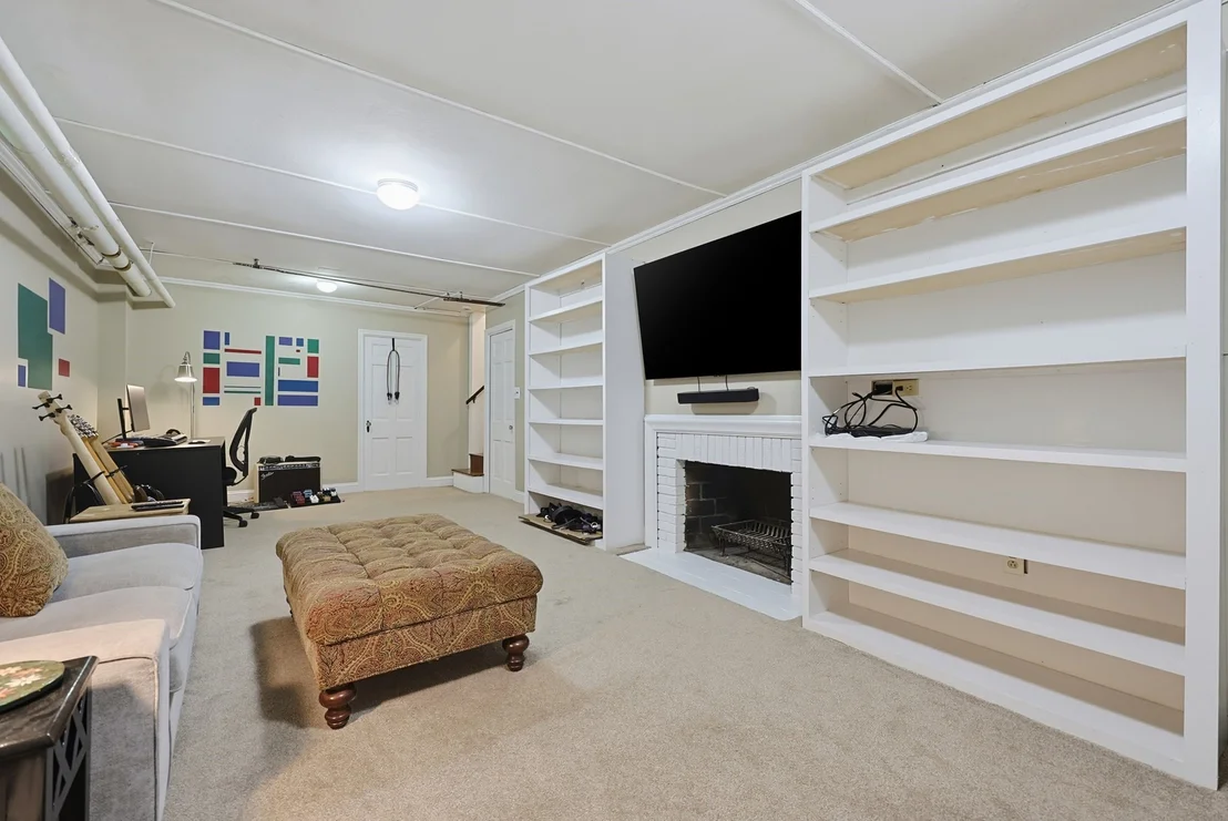 Photo of 28 Drury Ln