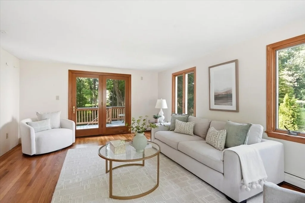 Photo of 46 Arborway Dr
