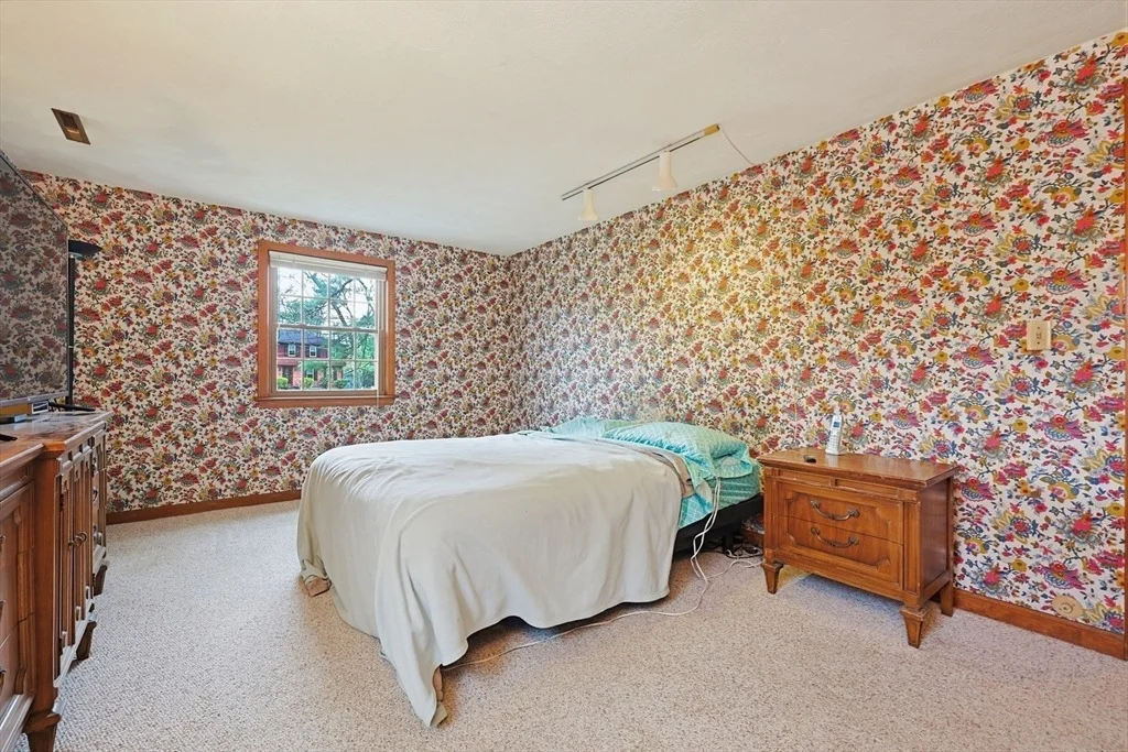 Photo of 5 Montgomery Dr