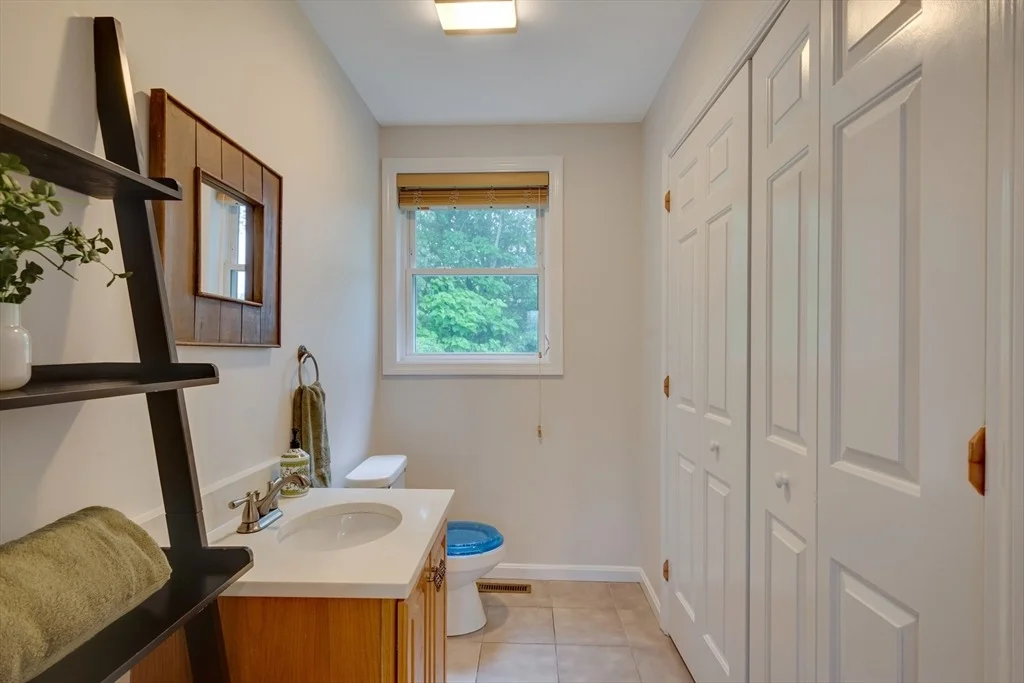 Photo of 11 Williams Cir