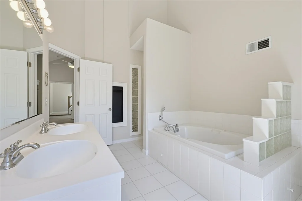 Photo of Unit 33 at 33 Half Crown Cir