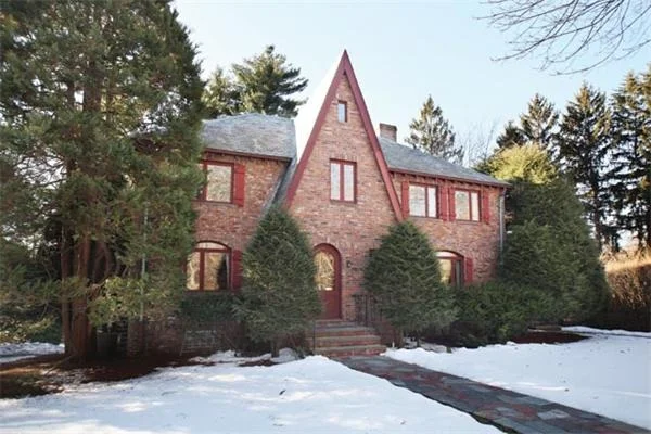 Photo of 103 Collins Rd