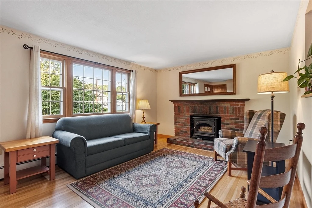 Photo of 20 Woodside Dr