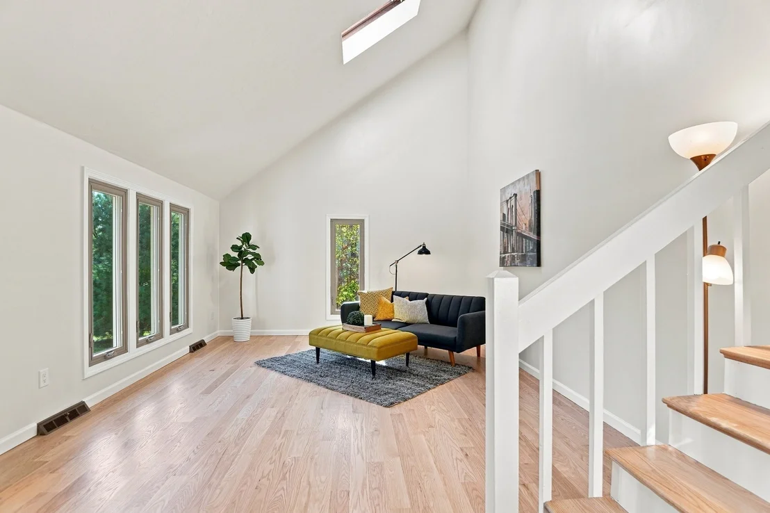 Photo of 27 Robert Rd