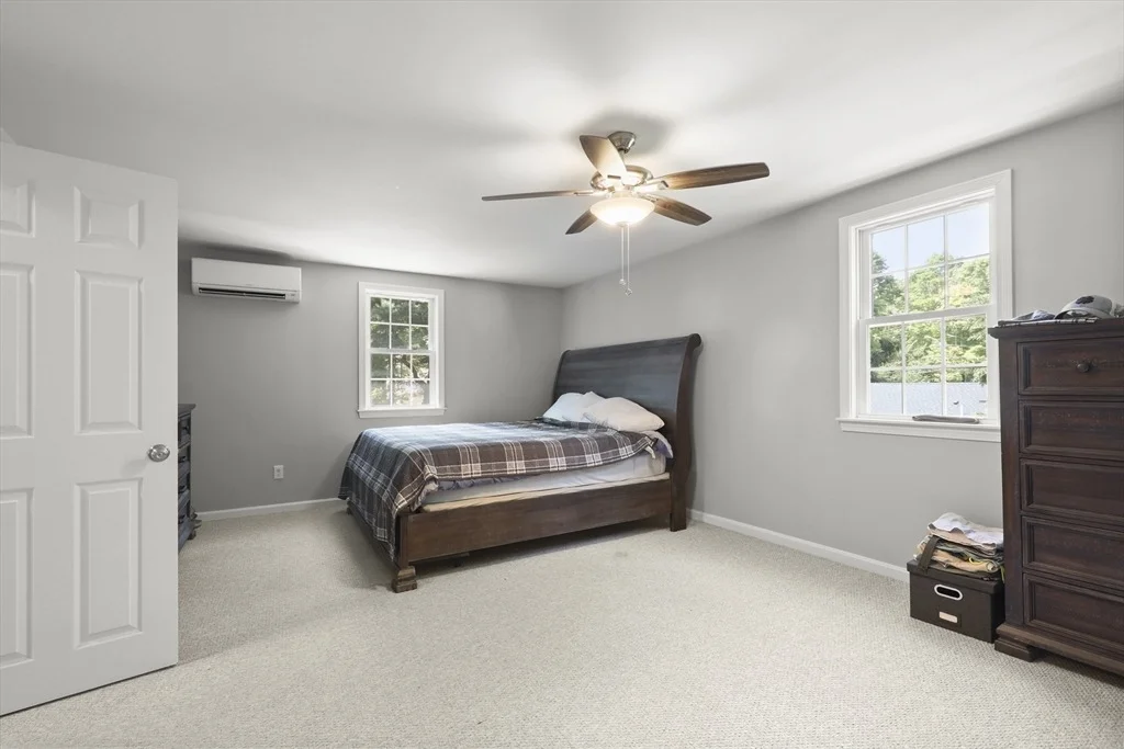 Photo of 4 Thom Ave