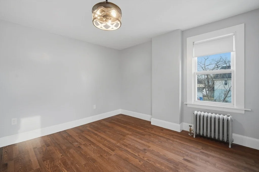 Photo of 153 Bristol St
