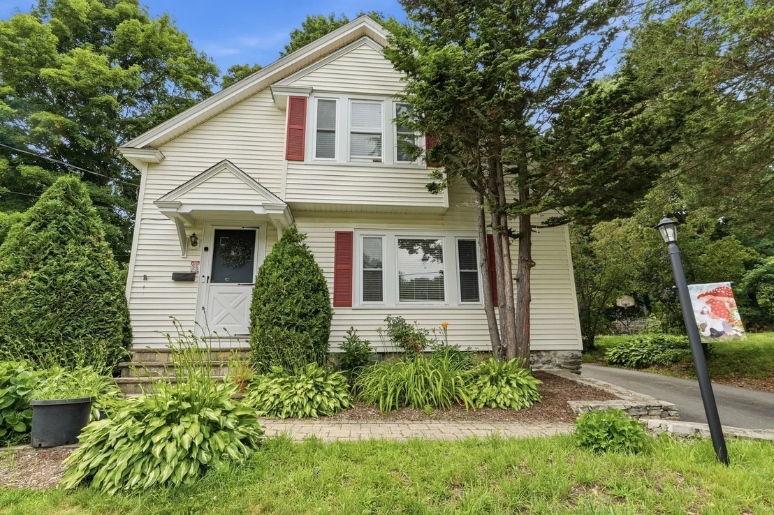 Photo of 31 Wildrose Ave
