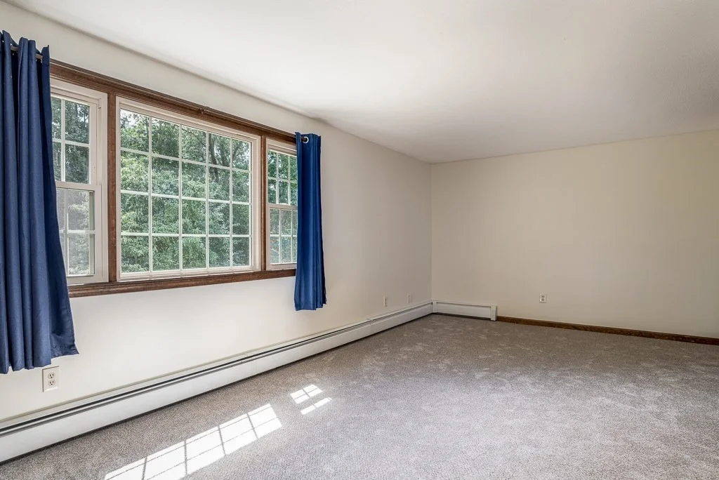 Photo of 184 Cambridge Cir