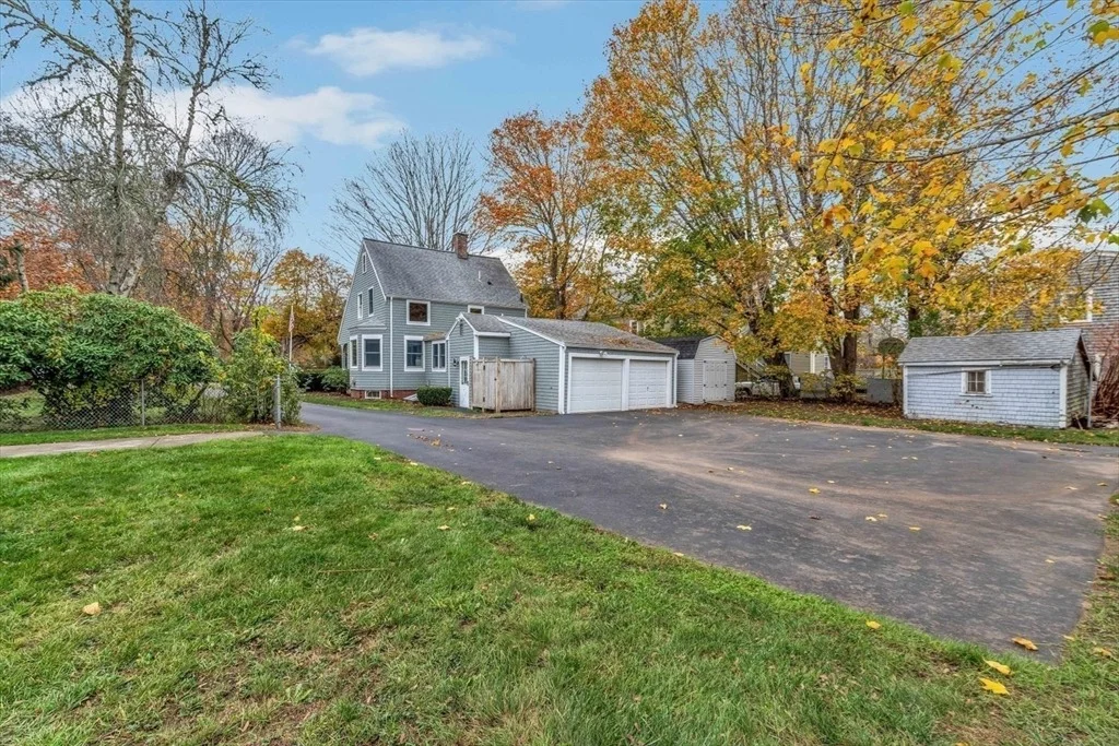 Photo of 38 Old Bridge Rd.