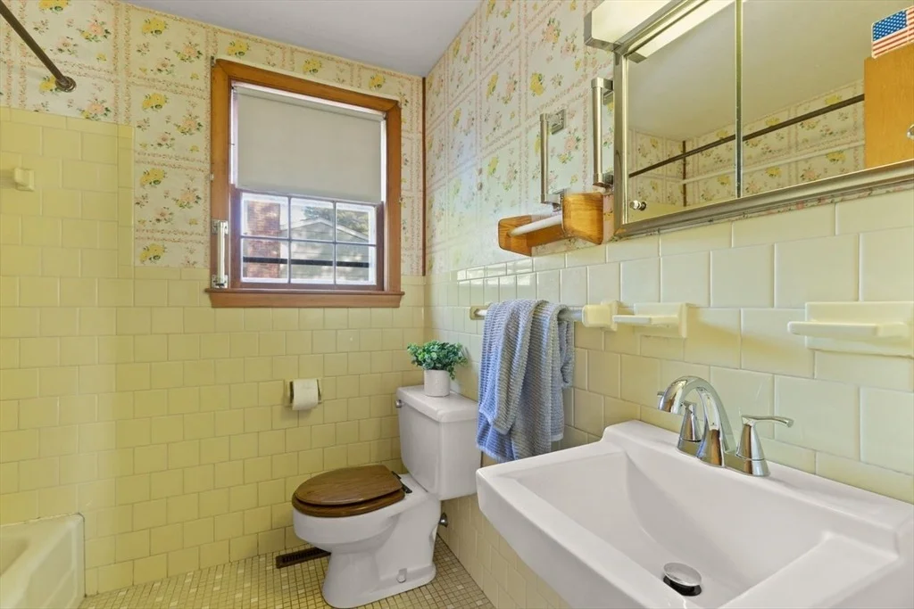 Photo of 7 Debra Ln