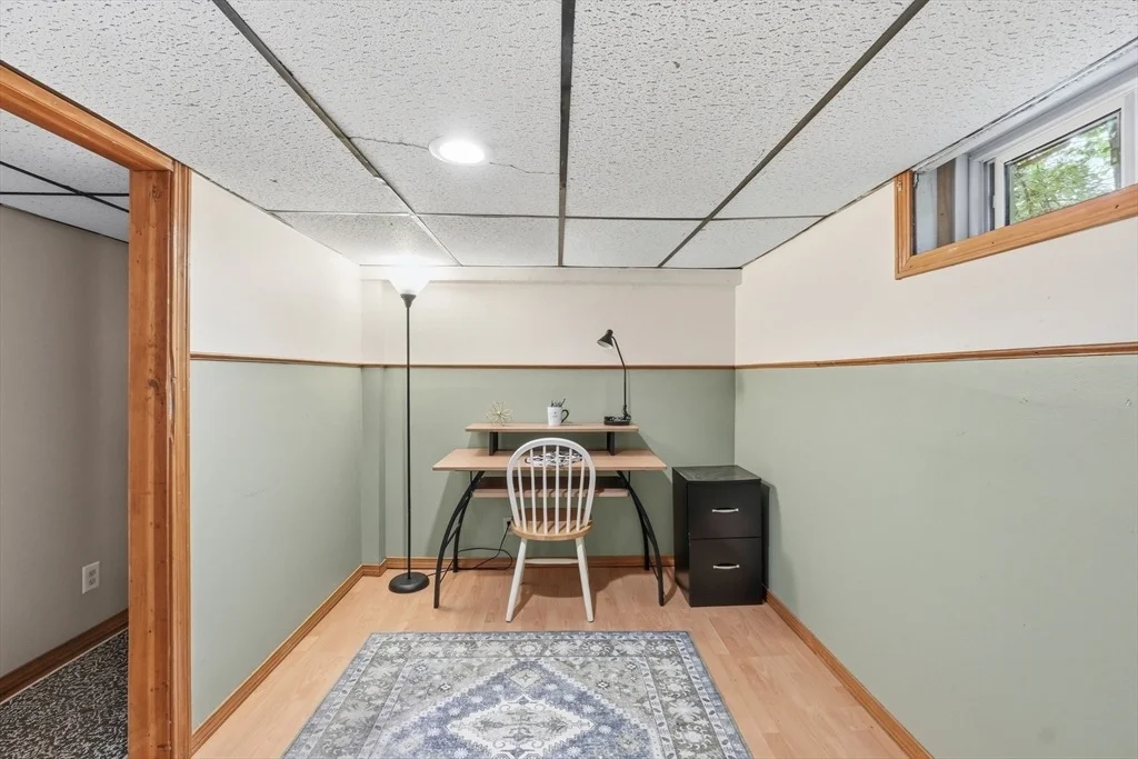 Photo of 39 N Common Rd