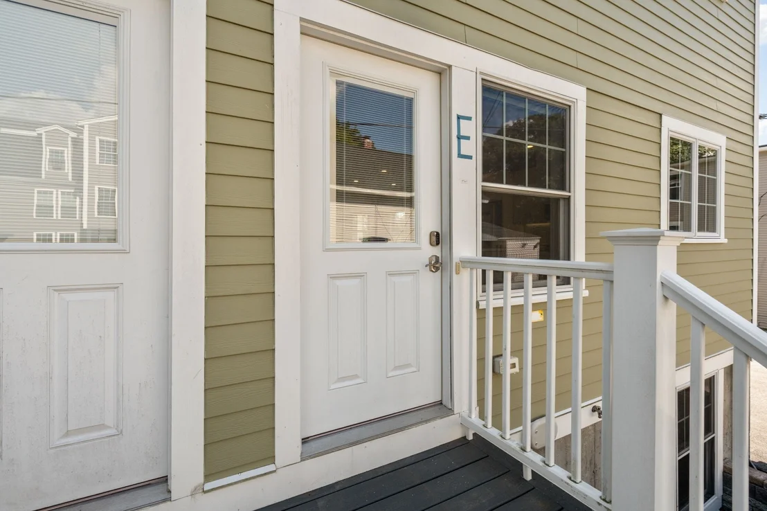 Photo of Unit E at 140 Main St