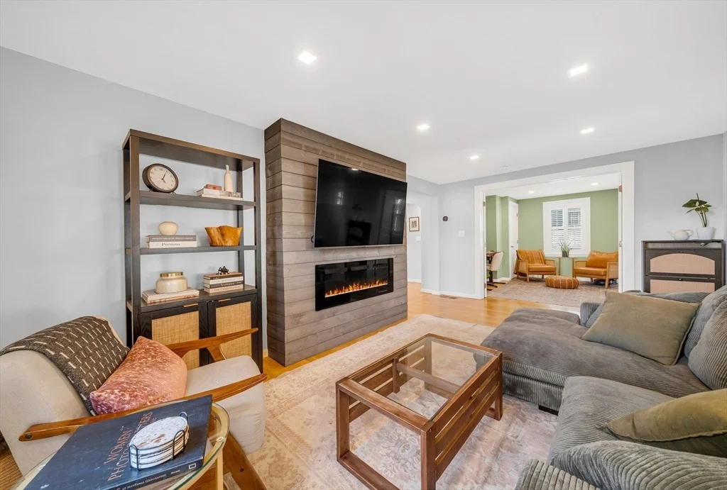 Photo of 37 Hillcrest Ave