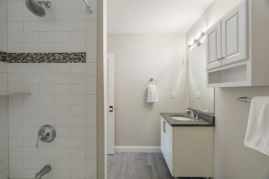 Photo of 8 Goldman Cir