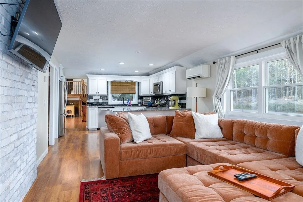 Photo of 1 Pine Lane