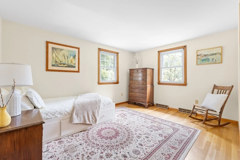 Photo of 31 Robert Rd