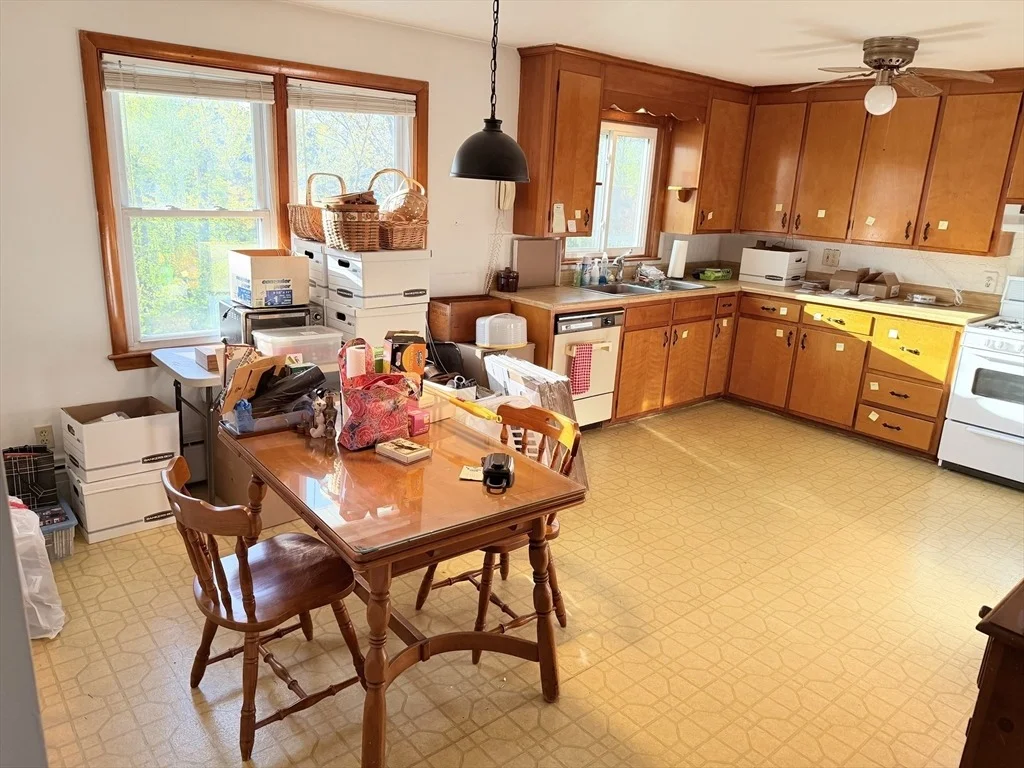 Photo of 18 Cabot Rd