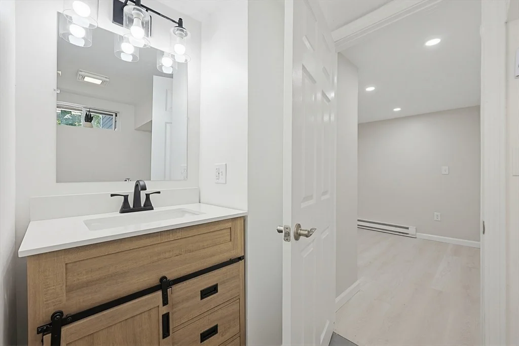 Photo of 6 Almond Dr