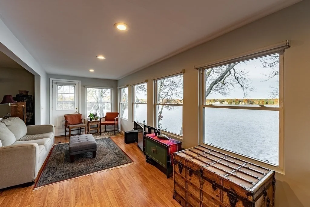 Photo of 24 Shore Rd