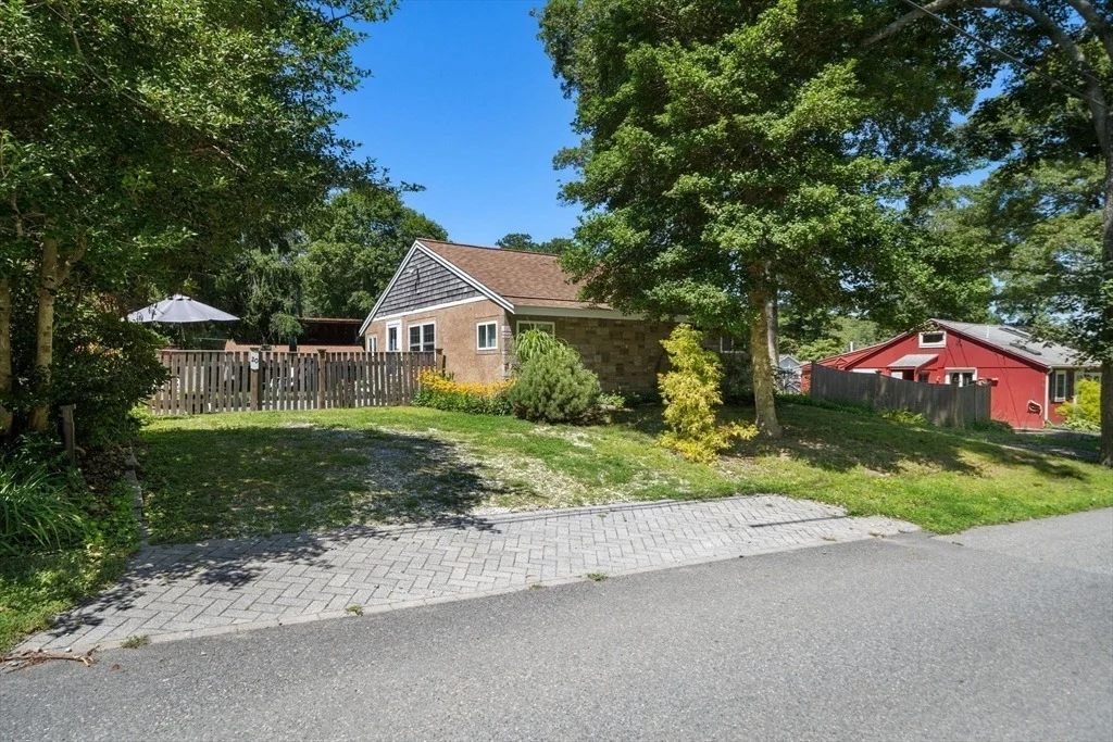 Photo of 20 East Rd