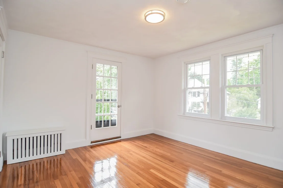 Photo of 19 Stoneleigh Rd