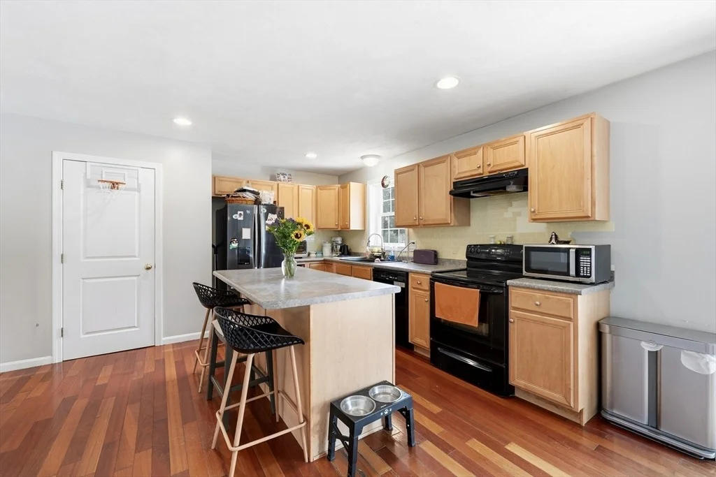 Photo of 341 Primrose Hill
