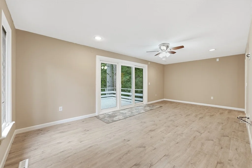 Photo of 9 Flintlock Ln